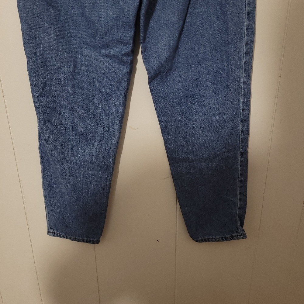 Levi's High Waisted Mom Jean Size 26 - Picture 6 of 10